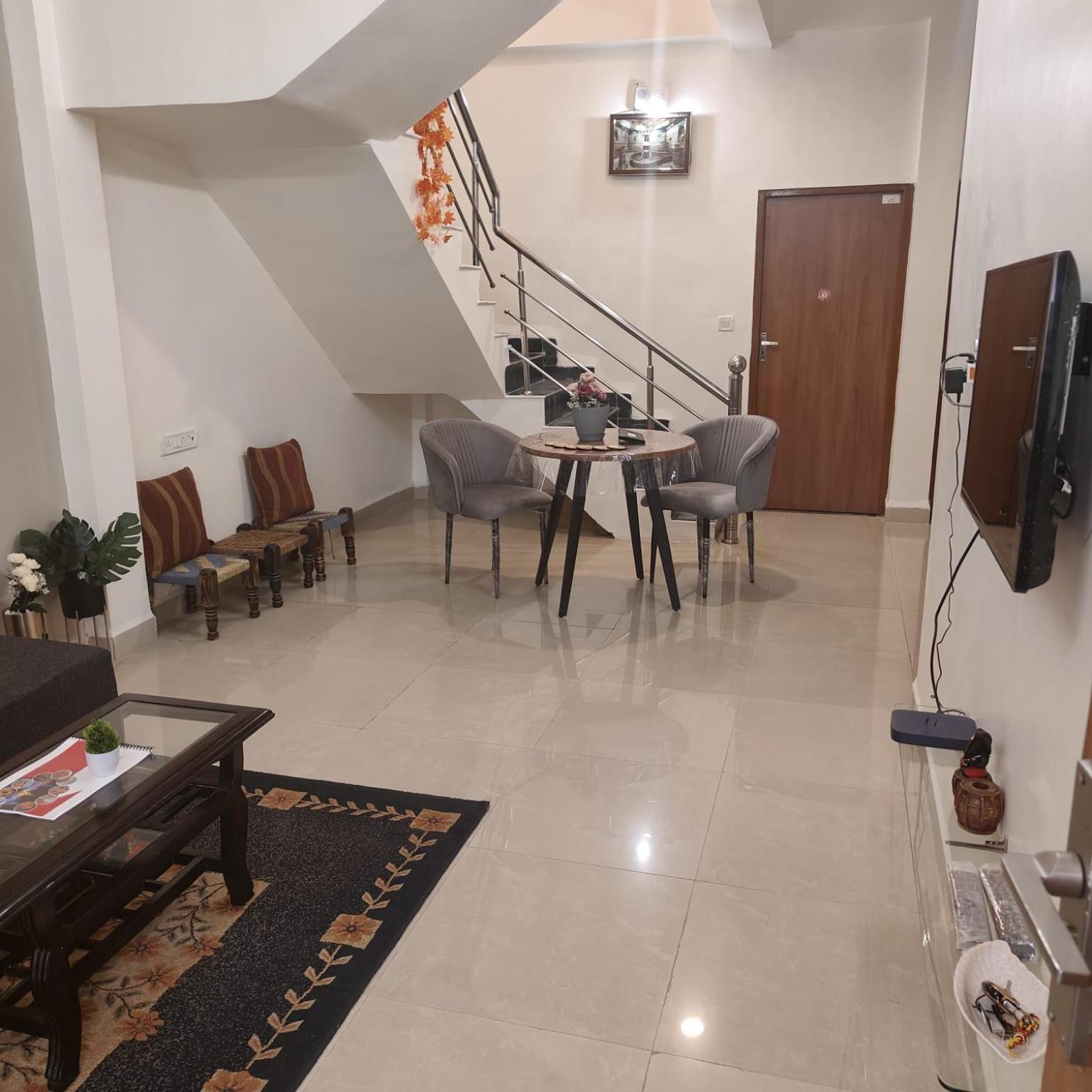 Mahadev Mansion Villa Ujjain Exteriör bild